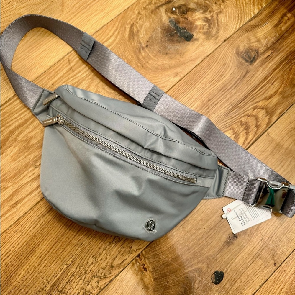 lululemon athletica Gray/Beige/Sand Waist Pack